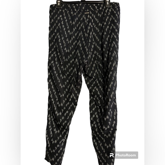 Billabong Capris - Picture 3 of 6